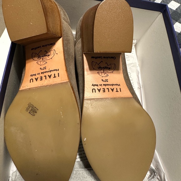 Italeau Daniela Bootie, Taupe - New - Picture 3 of 5